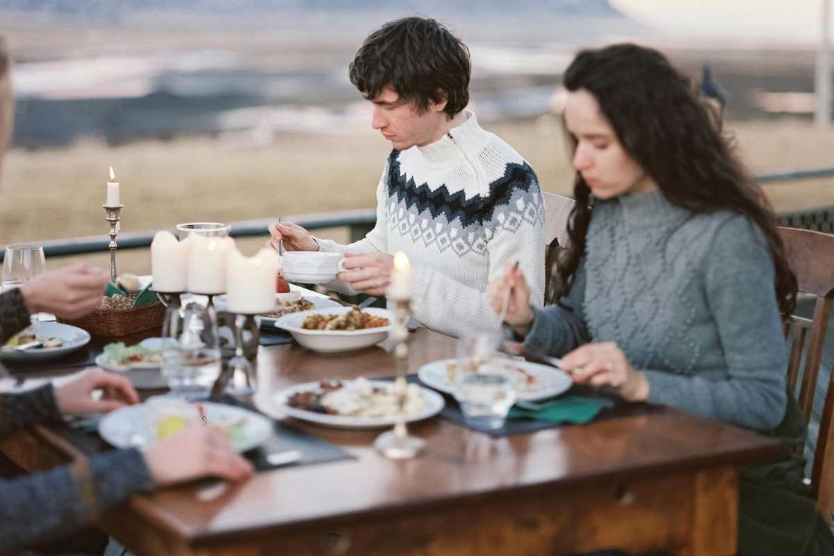 The Case for Eating Dinner Before 6 PM